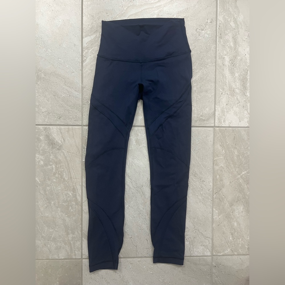 Lululemon size 4 navy mesh leggings